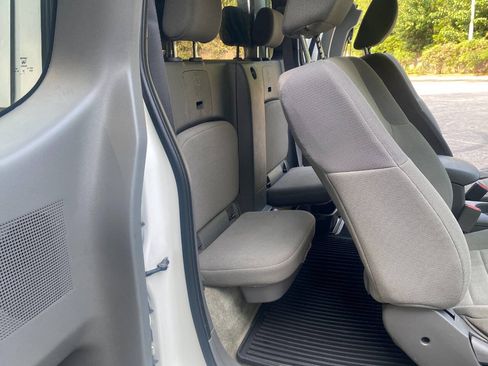 Used 2018 Nissan Frontier S RWD image 39