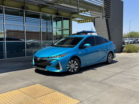 Used 2020 Toyota Prius Prime XLE image 1