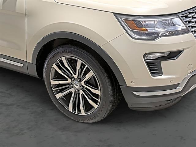 Used 2018 Ford Explorer Platinum AWD/4WD image 15