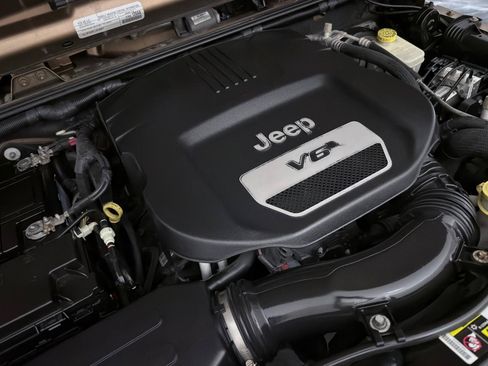 Used 2015 Jeep Wrangler Sport AWD/4WD image 38