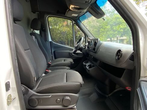 Used 2024 Mercedes-Benz Sprinter 3500 image 14