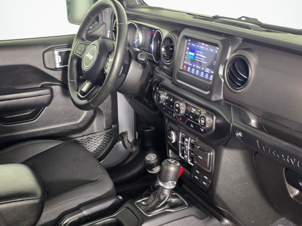 Used 2023 Jeep Wrangler Unlimited w/ Cold Weather Group AWD/4WD image 26