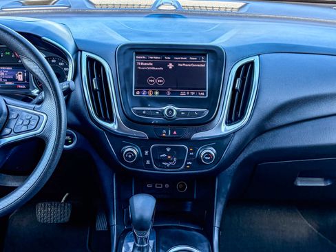 Used 2022 Chevrolet Equinox LT image 12