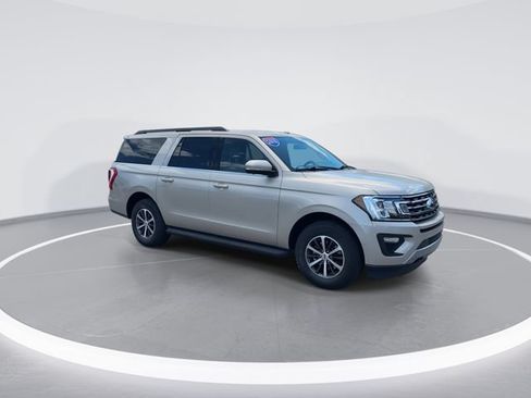 Used 2018 Ford Expedition Max XLT w/ Equipment Group 201A AWD/4WD image 8