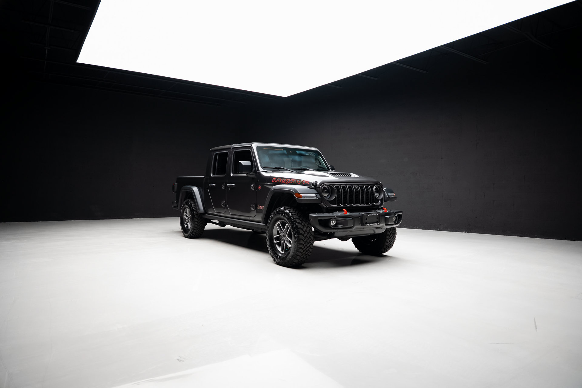 Used 2025 Jeep Gladiator Mojave w/ Steel Bumper Group AWD/4WD image 80