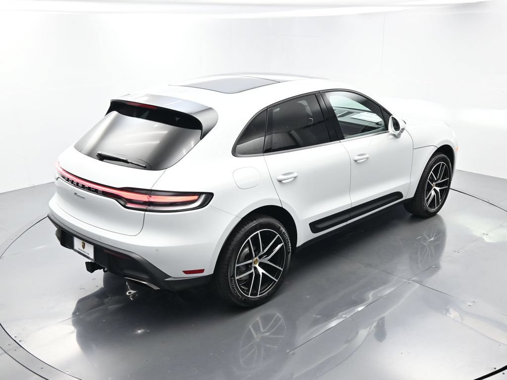 Certified 2026 Porsche Macan AWD/4WD image 39