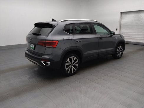 Used 2022 Volkswagen Taos SE FWD image 10