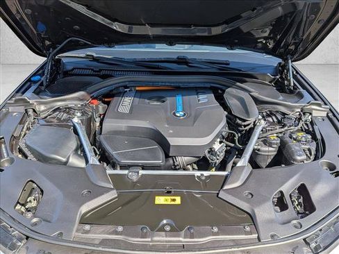 Used 2019 BMW 530e RWD image 24