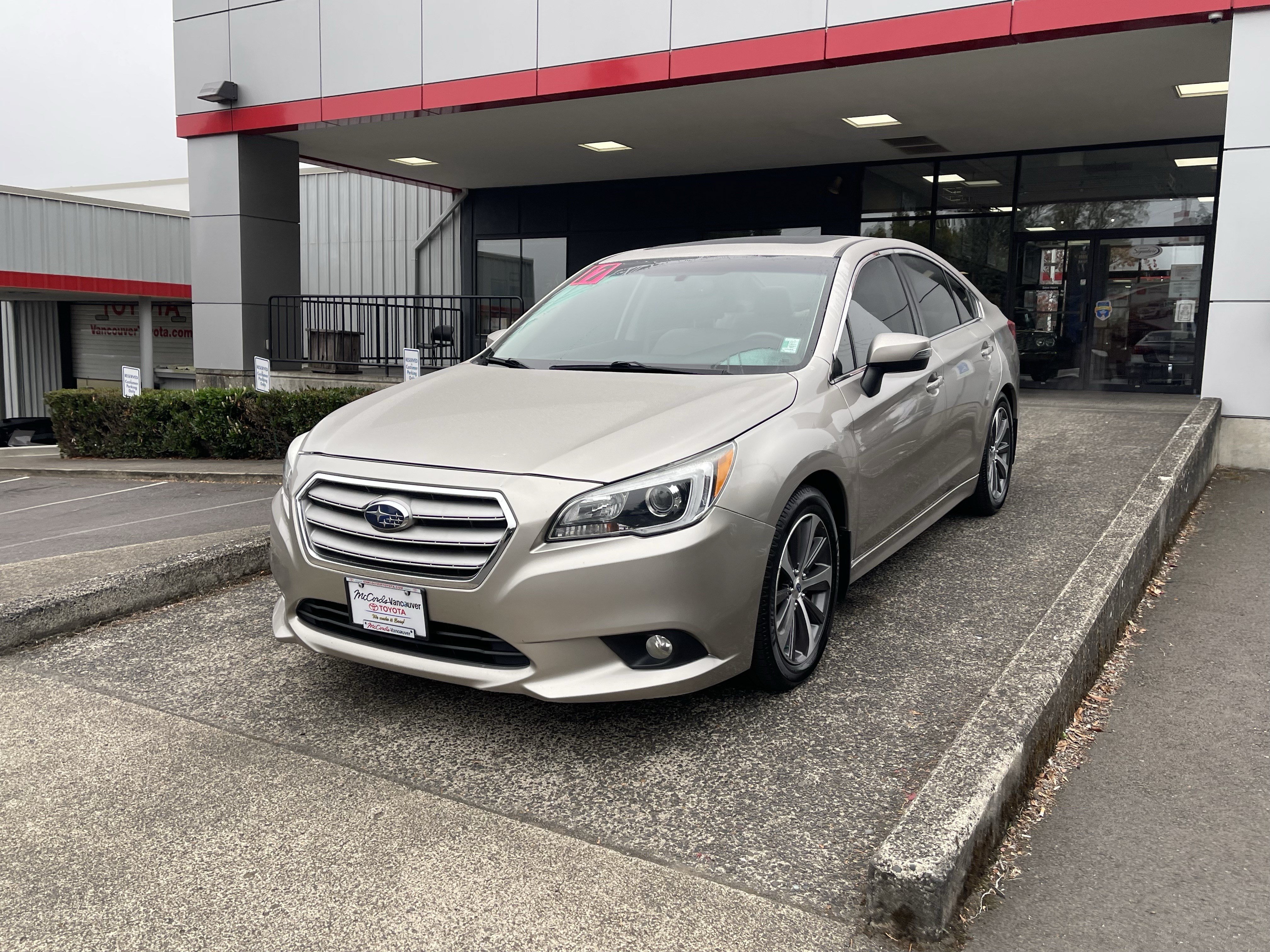 Used 2017 Subaru Legacy 2.5i Limited w/ Popular Package #4 AWD/4WD image 3