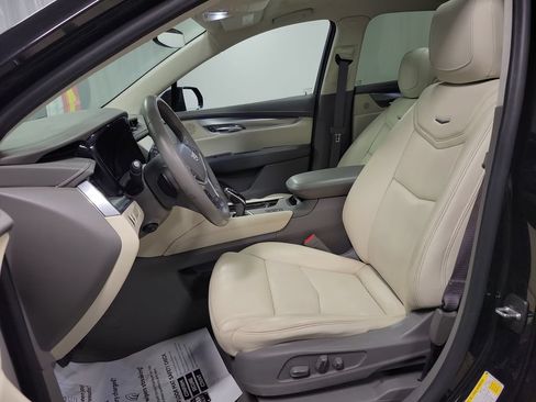 Used 2018 Cadillac XT5 Premium Luxury FWD image 14