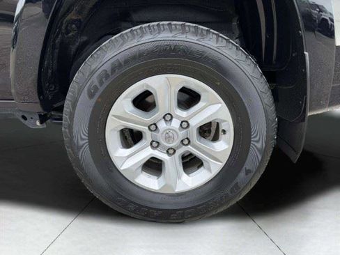 Used 2024 Toyota 4Runner SR5 AWD/4WD image 61