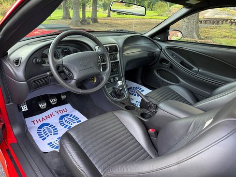 Used 2004 Ford Mustang Mach 1 RWD image 40