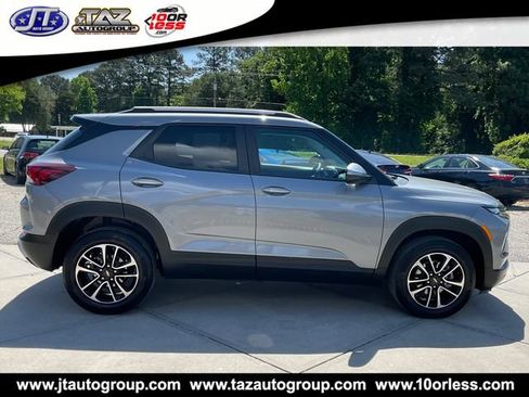 Used 2025 Chevrolet TrailBlazer LT AWD/4WD image 8