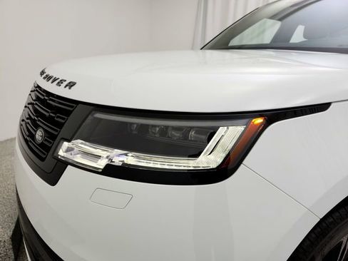 New 2026 Land Rover Range Rover Long Wheelbase SE AWD/4WD image 38