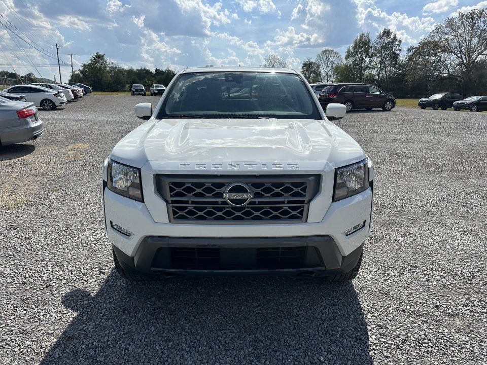 Used 2024 Nissan Frontier SL AWD/4WD image 2