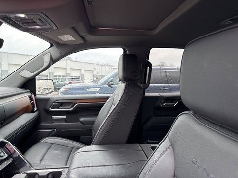 Used 2024 GMC Sierra 1500 Denali w/ Denali Reserve Package image 9