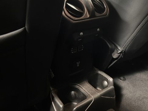 Used 2022 Jeep Wrangler Unlimited Sport AWD/4WD image 16