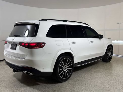 Used 2024 Mercedes-Benz GLS 450 4MATIC image 5