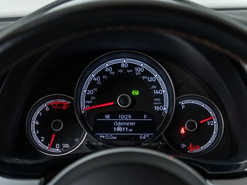 Used 2017 Volkswagen Beetle 1.8T Classic image 18