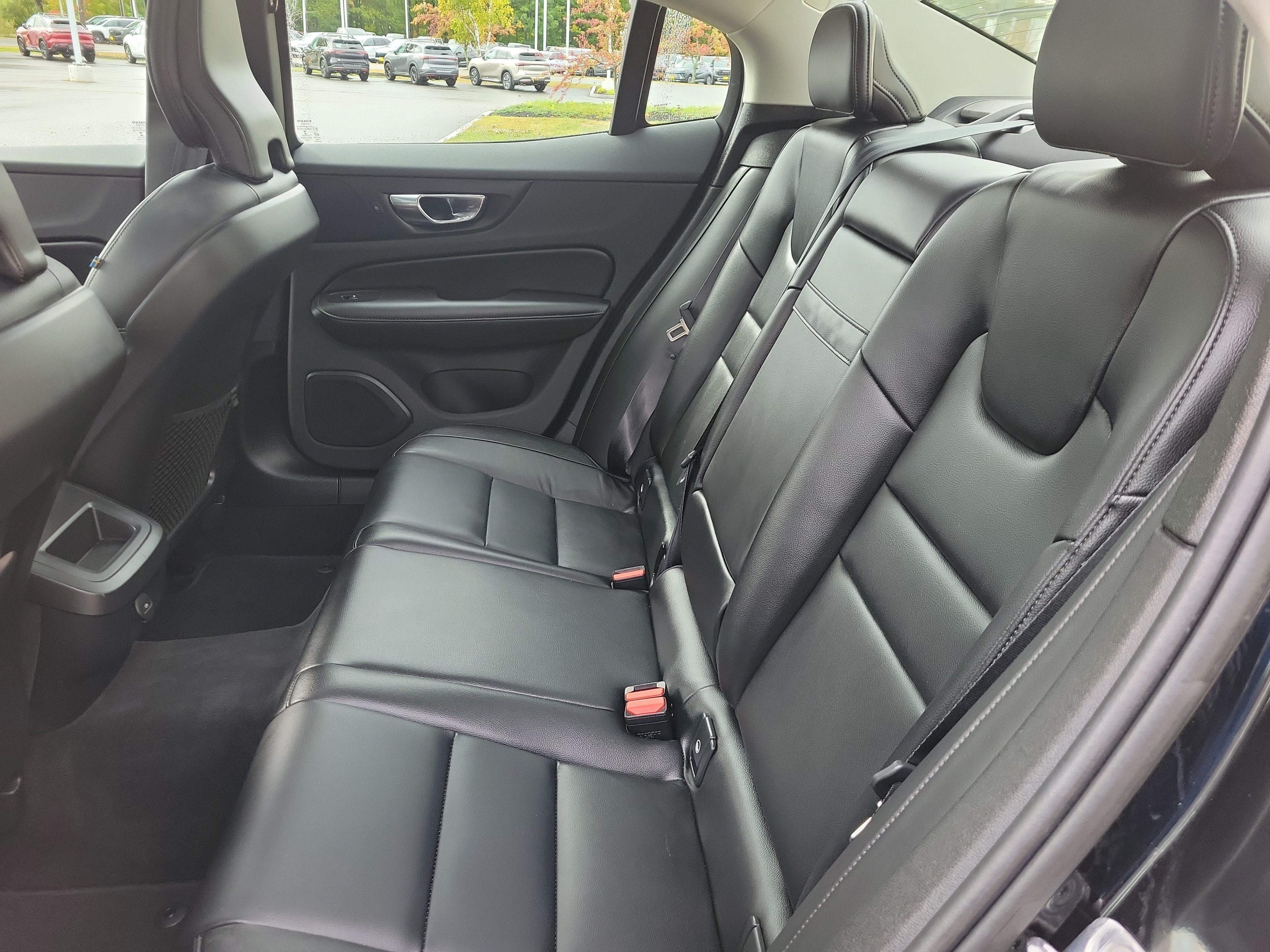 Used 2021 Volvo S60 T5 Momentum w/ Premium Package FWD image 29