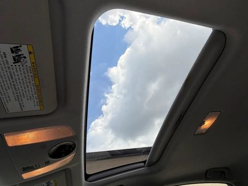 Used 2011 Toyota Prius Three w/ Solar Roof Pkg FWD image 15