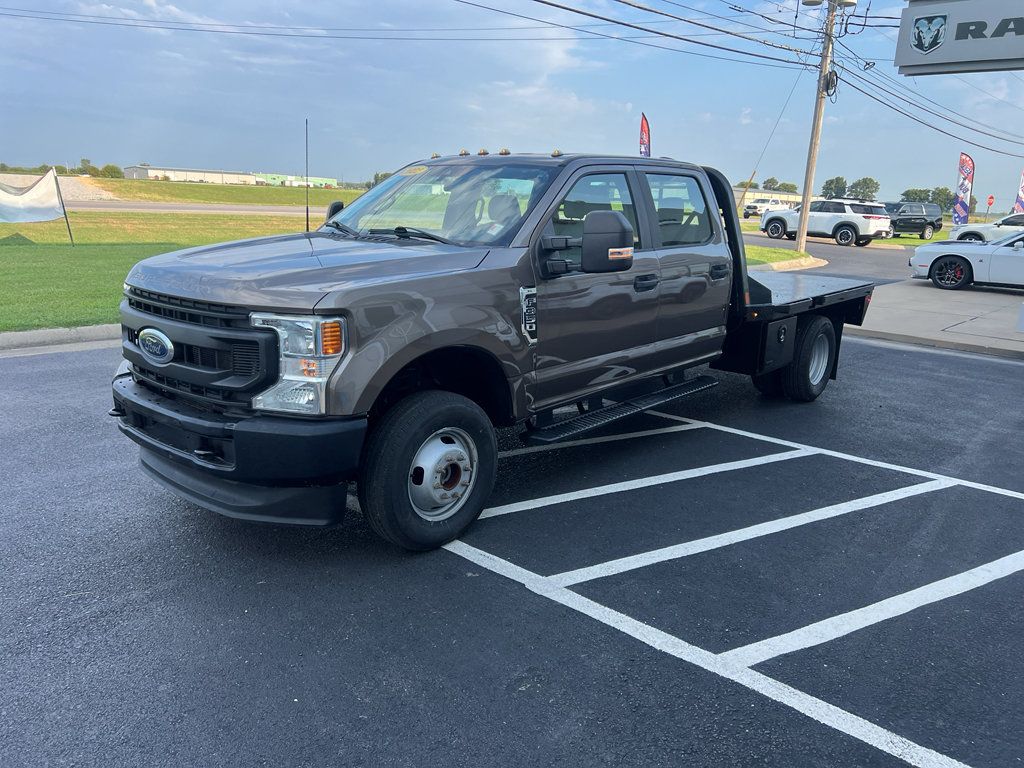 Used 2022 Ford F350 XL w/ Power Equipment Group AWD/4WD image 3