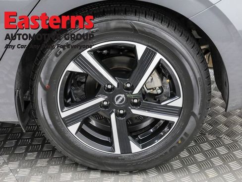 Used 2024 Nissan Sentra SV image 32