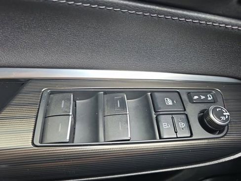 Used 2021 Toyota Venza Limited w/ Advanced Technology Package AWD/4WD image 27