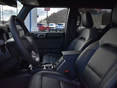 New 2025 Ford Bronco Outer Banks image 39