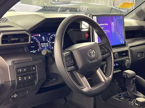 Used 2024 Toyota Tacoma TRD Sport image 16