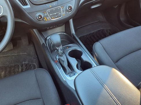 Used 2024 Chevrolet Malibu LT image 10