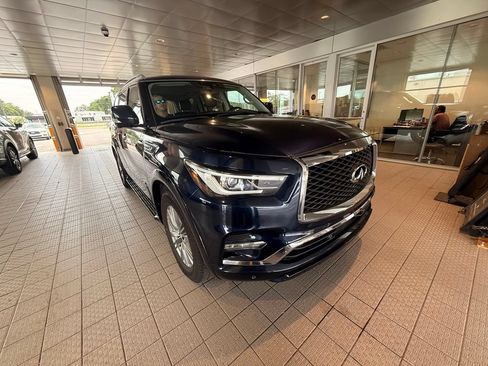 Used 2021 INFINITI QX80 Luxe AWD/4WD image 3
