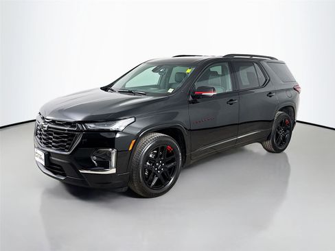 Used 2023 Chevrolet Traverse Premier w/ Redline Edition image 5