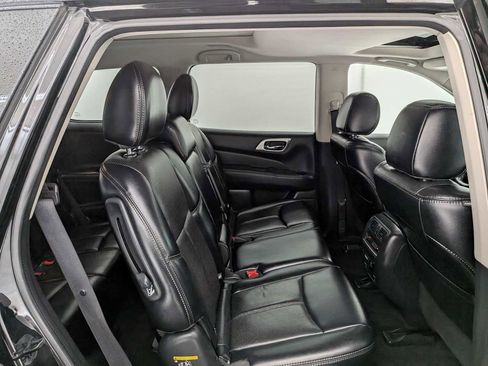 Used 2017 Nissan Pathfinder Platinum w/ Midnight Edition Package image 22