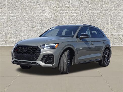 Certified 2023 Audi SQ5 Premium Plus w/ Premium Plus Package AWD/4WD image 3