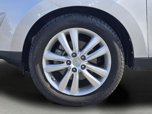 Used 2013 Hyundai Tucson Limited FWD image 11