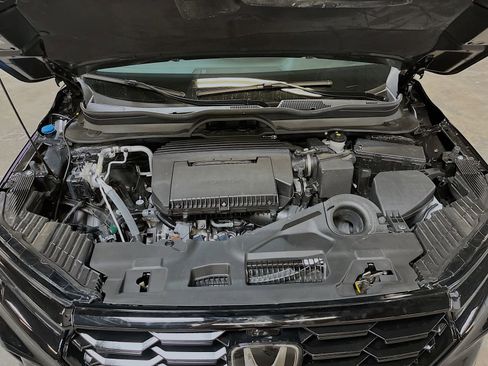 Used 2025 Honda Pilot TrailSport image 31