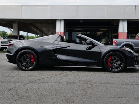Used 2024 Chevrolet Corvette Z06 w/ Stealth Interior Trim Package RWD image 22