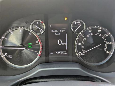 Used 2023 Lexus GX 460 Premium image 14