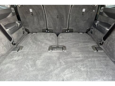 Used 2023 Volvo XC90 B5 Plus image 17