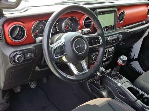 Used 2019 Jeep Wrangler Rubicon AWD/4WD image 11