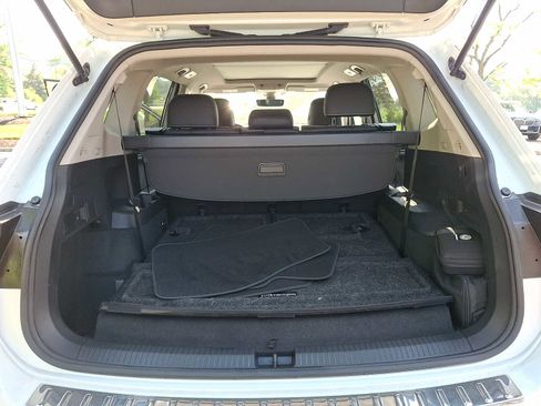 Used 2023 Volkswagen Tiguan SE w/ Panoramic Sunroof Package FWD image 27