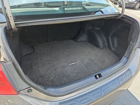 Used 2017 Toyota Corolla SE w/ Carpet Mat Package (TMS) FWD image 30