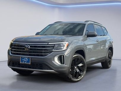 New 2026 Volkswagen Atlas SE
