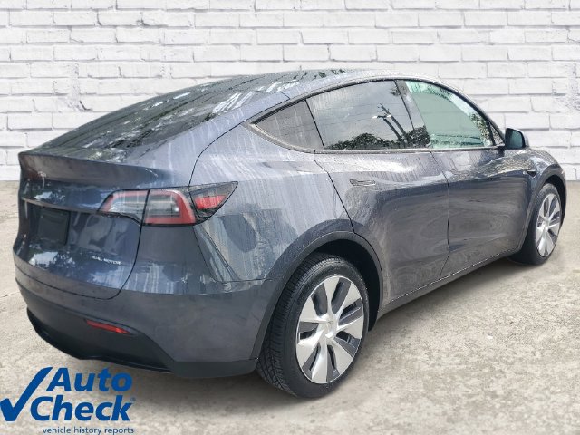 Used 2023 Tesla Model Y Long Range AWD/4WD image 4