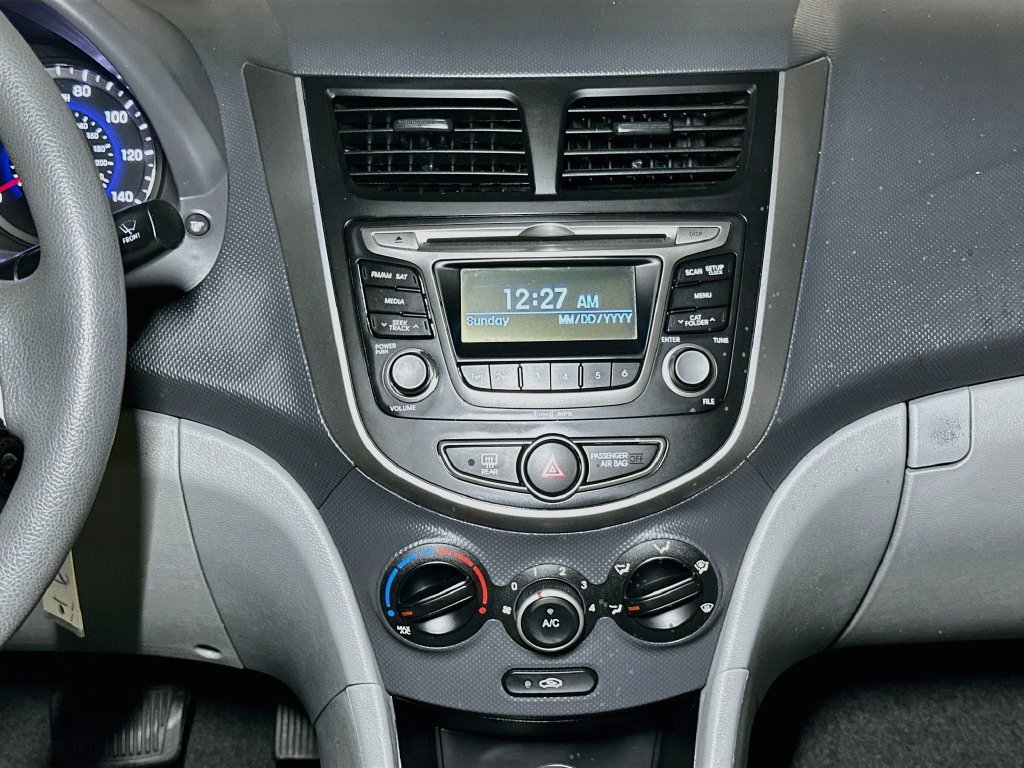 Used 2017 Hyundai Accent SE FWD image 11