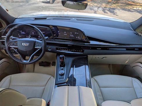 Certified 2024 Cadillac Escalade ESV Premium Luxury w/ Performance Package image 19