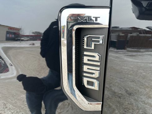 Used 2019 Ford F250 XLT w/ XLT Value Package image 14