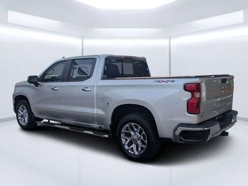 Used 2022 Chevrolet Silverado 1500 LT w/ Safety Package AWD/4WD image 5