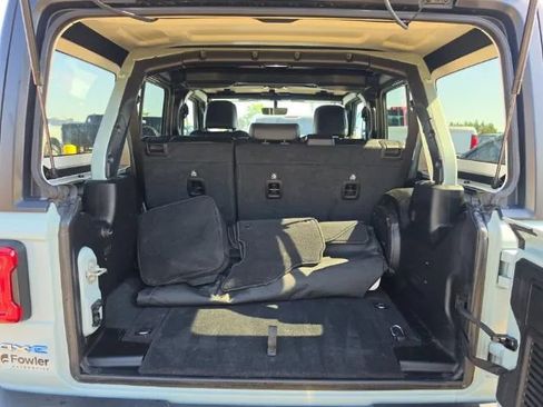 Used 2023 Jeep Wrangler Unlimited Sahara w/ Cold Weather Group AWD/4WD image 13
